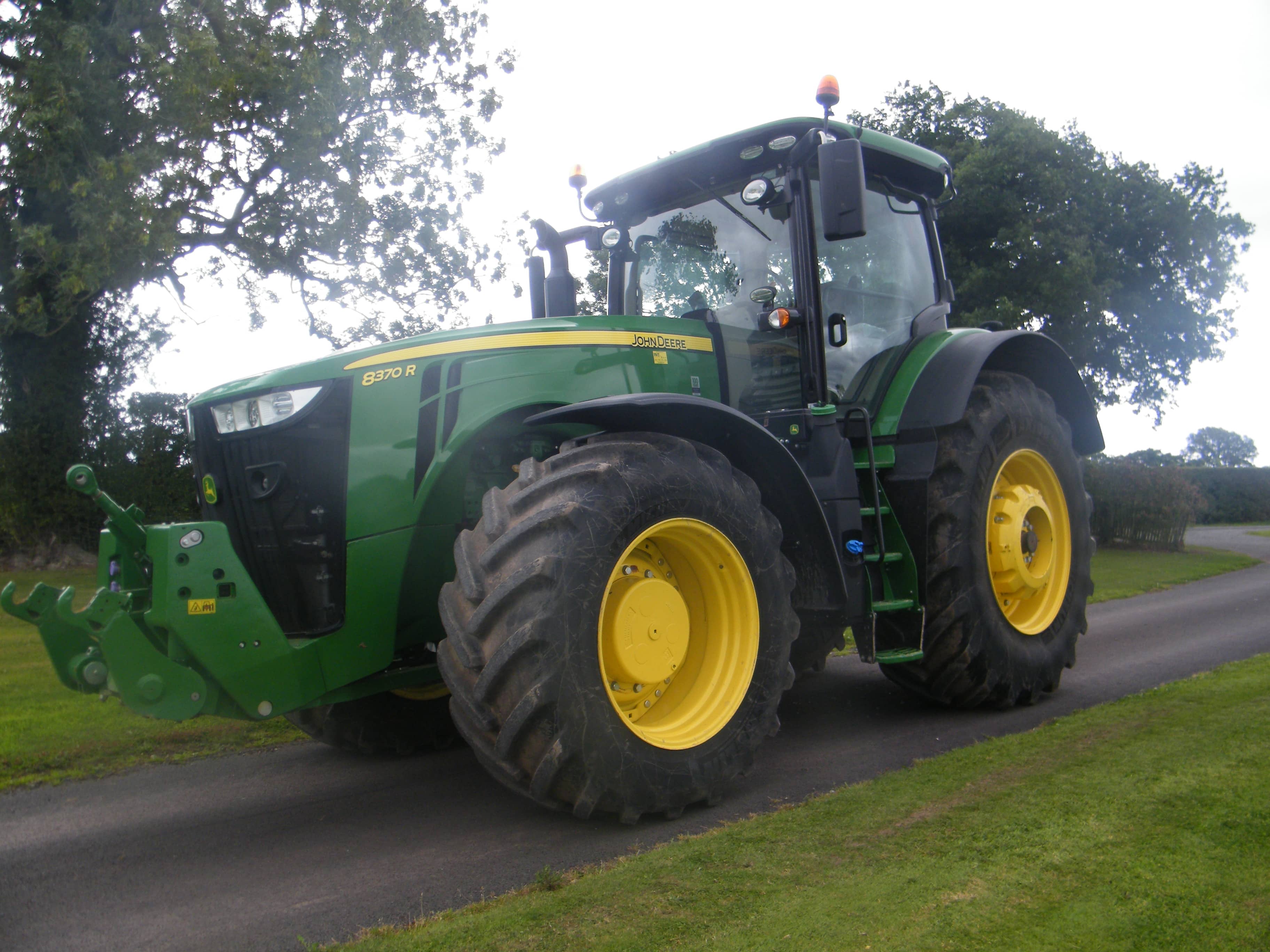 JOHN DEERE 8370R